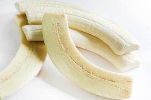 Banana Metade Sem Casca